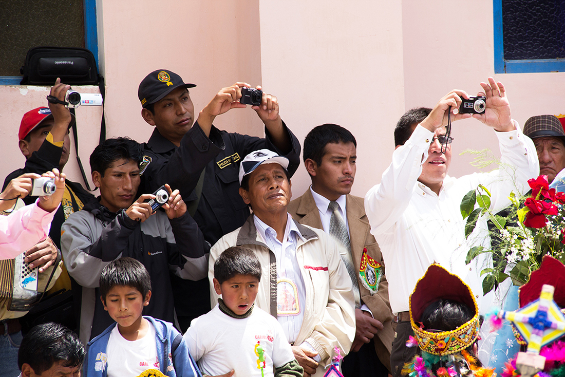 Misia Peru putuje do tlačiarne