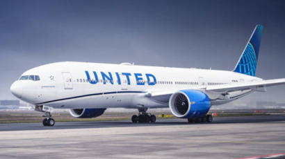 United Airlines...jpg