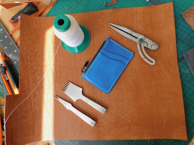 malý card holder 2 farby hneda modra 